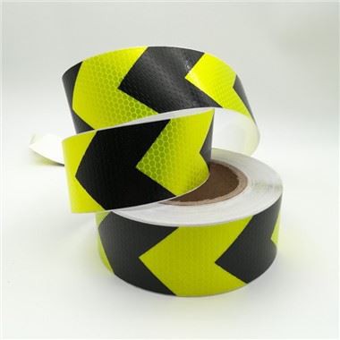 Tejp li jirrifletti li ma jgħaddix ilma minnu